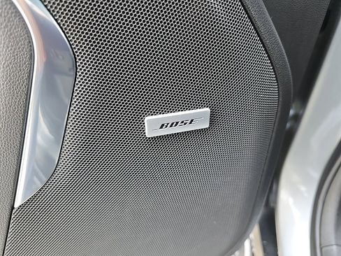 Used 2023 Chevrolet Suburban LT image 25