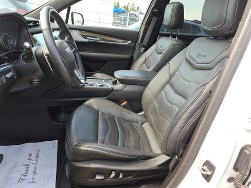 Used 2022 Cadillac XT6 Sport w/ LPO, Floor Liner Package AWD/4WD image 7