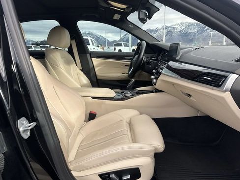 Used 2017 BMW 530i xDrive image 22