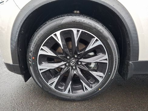 Certified 2024 MAZDA CX-90 Plug-In Hybrid w/ Premium Pkg image 10