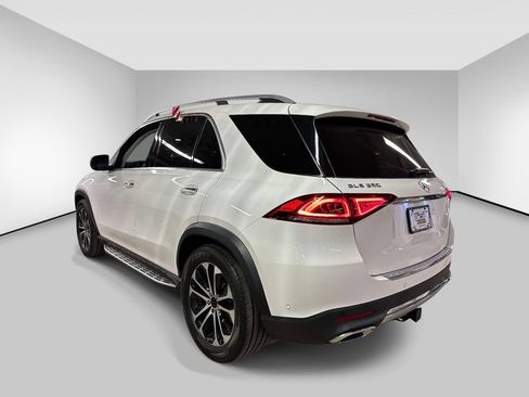 Used 2022 Mercedes-Benz GLE 350 4MATIC w/ Premium Package image 3