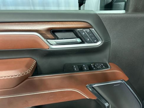Used 2025 GMC Sierra 2500 Denali Ultimate image 14