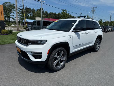 Used 2022 Jeep Grand Cherokee Limited 4xe image 4