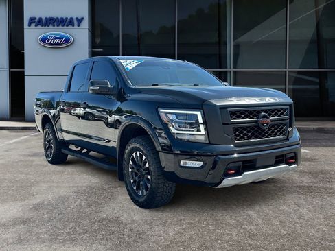 Used 2021 Nissan Titan PRO-4X w/ Pro-4x Convenience Package image 2