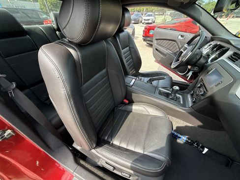 Used 2014 Ford Mustang GT Premium w/ Comfort Package RWD image 23