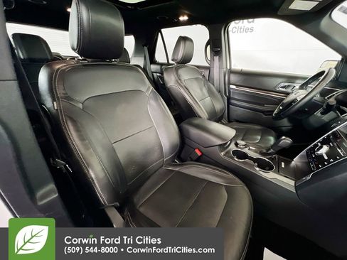 Used 2018 Ford Explorer Limited image 17