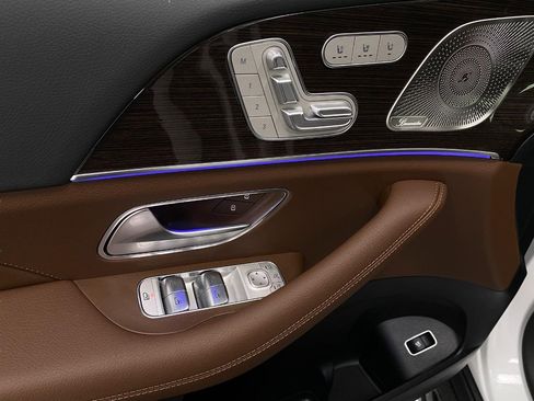 New 2026 Mercedes-Benz GLS 450 4MATIC image 32