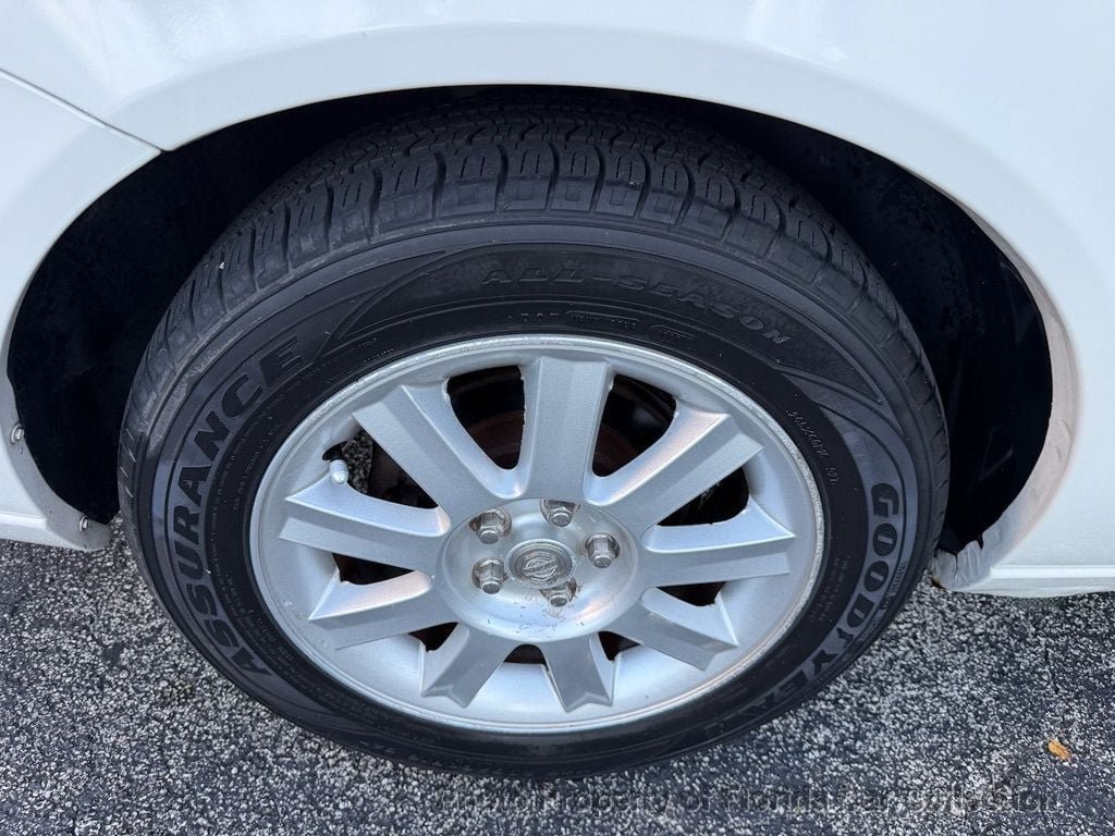 Used 2004 Chrysler Sebring GTC FWD image 60