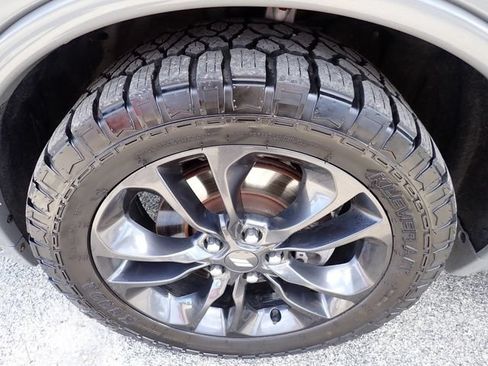 Used 2021 Dodge Durango R/T w/ Blacktop Package AWD/4WD image 11