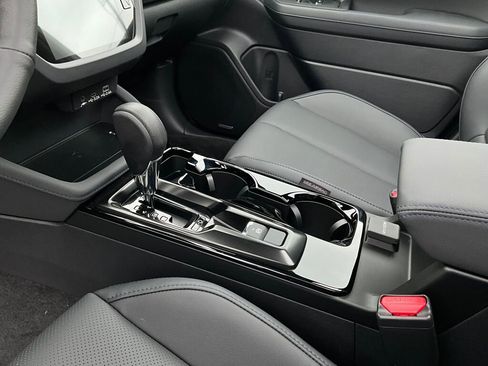 Certified 2025 Subaru Forester Limited image 21