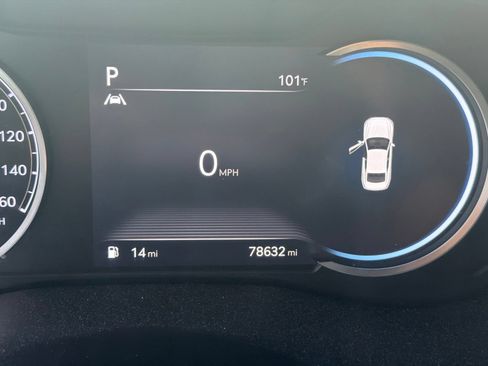 Used 2022 Genesis G70 2.0T RWD image 12