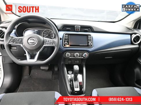 Used 2025 Nissan Versa SV image 10