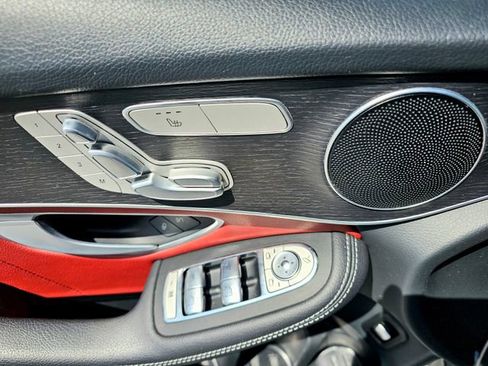 Used 2022 Mercedes-Benz GLC 300 4MATIC image 21