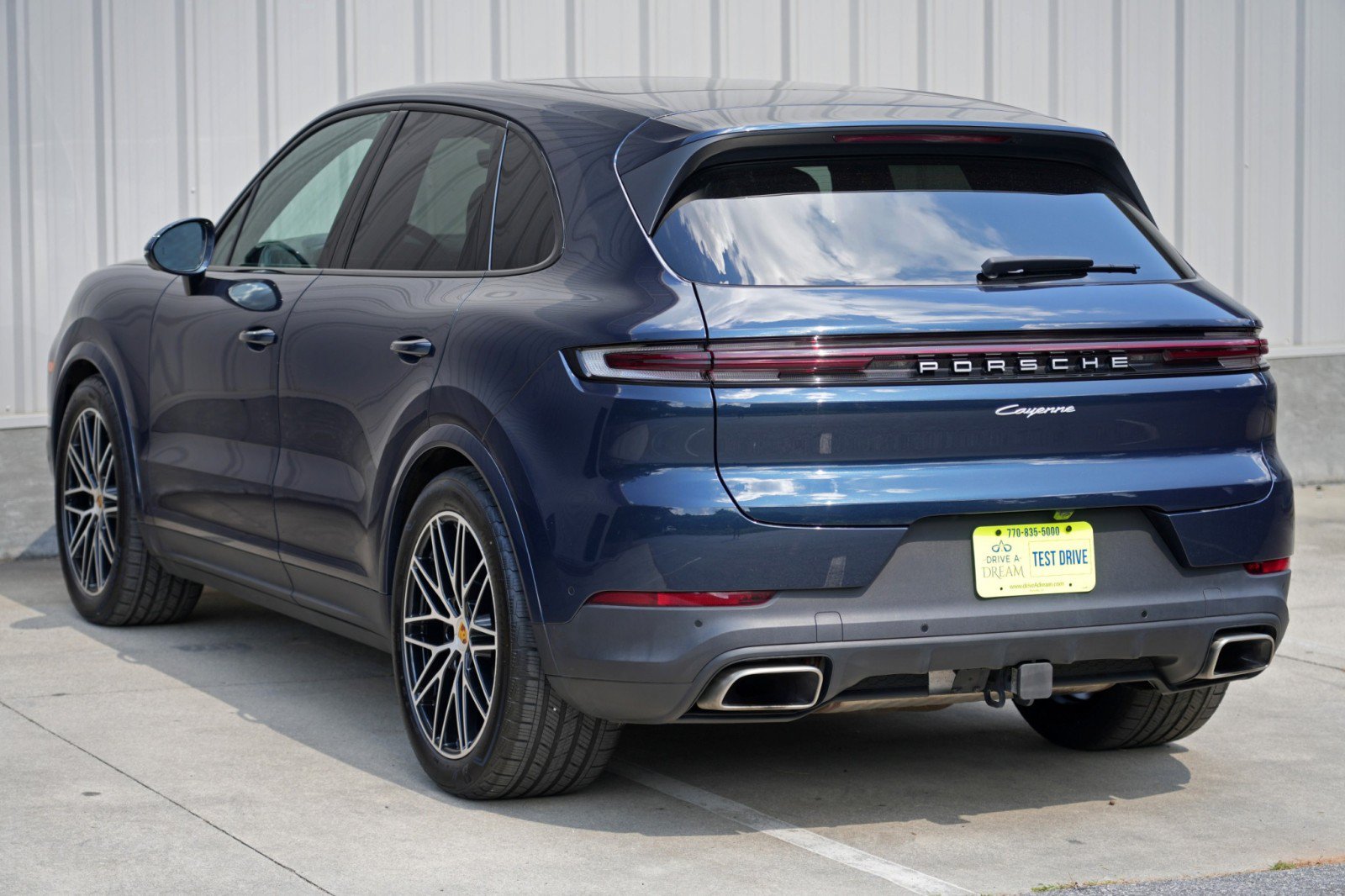 Used 2024 Porsche Cayenne AWD/4WD image 53