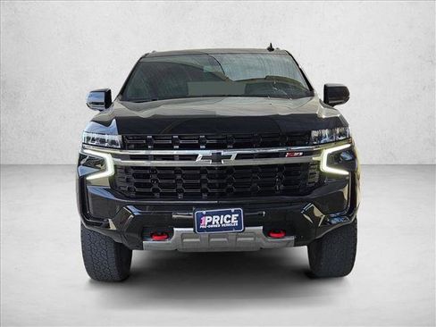 Used 2022 Chevrolet Tahoe Z71 w/ Luxury Package image 2