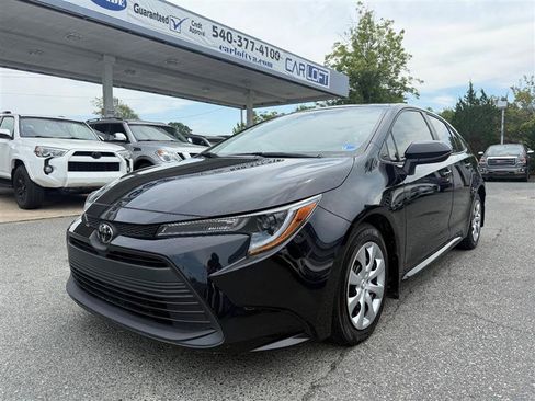 Used 2025 Toyota Corolla LE FWD image 1