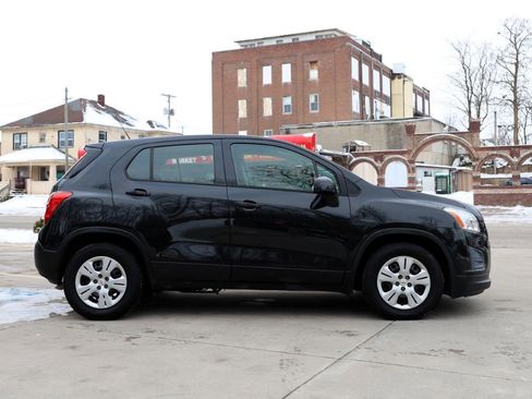 Used 2016 Chevrolet Trax LS image 8