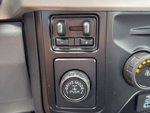Used 2024 Ford F350 XL w/ 360-Degree Camera Package image 23
