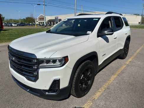 Used 2022 GMC Acadia AT4 w/ Technology Package image 8