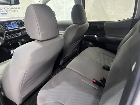 Used 2020 Toyota Tacoma SR5 image 21