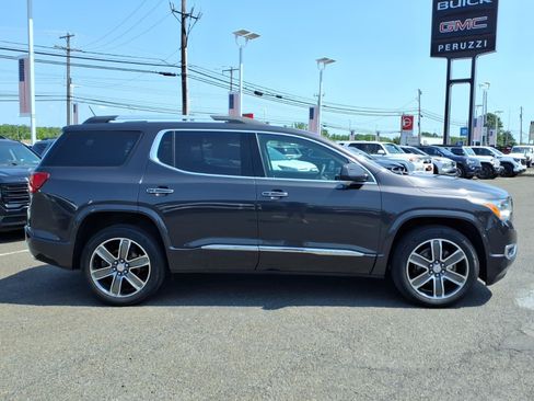 Used 2017 GMC Acadia Denali w/ Technology Package AWD/4WD image 2
