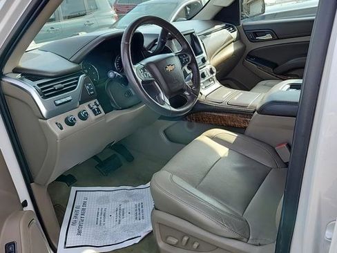 Used 2017 Chevrolet Suburban Premier image 6