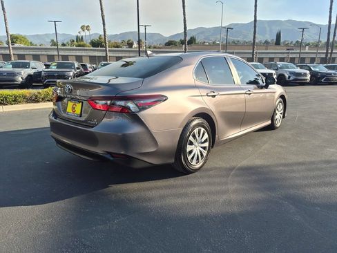 Used 2022 Toyota Camry LE FWD image 6
