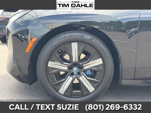 Used 2023 BMW iX xDrive50 w/ Premium Package AWD/4WD image 7