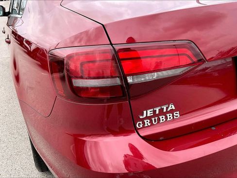 Used 2017 Volkswagen Jetta S image 39