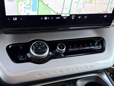 Used 2025 Ford Expedition Max Active image 21