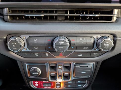 New 2026 Jeep Wrangler Unlimited Rubicon AWD/4WD image 22