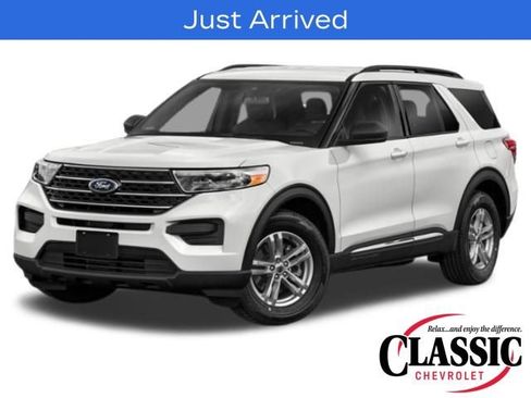 Used 2021 Ford Explorer XLT w/ Equipment Group 202A image 1