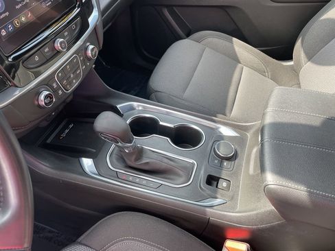 Used 2022 Chevrolet Traverse LT image 20