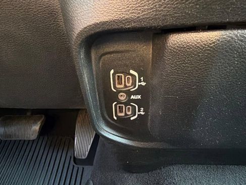 Used 2022 RAM 2500 Big Horn w/ Level 1 Equipment Group AWD/4WD image 38