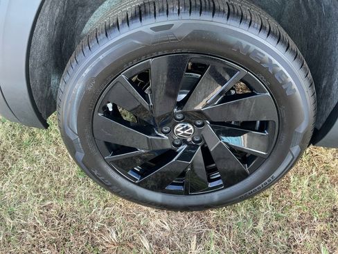 New 2026 Volkswagen Atlas SE image 22