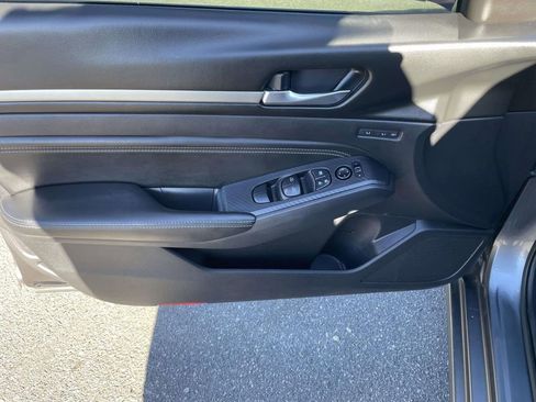 Used 2019 Nissan Altima 2.5 Platinum image 25