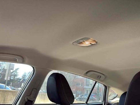 Used 2020 Subaru Impreza 2.0i Limited image 5