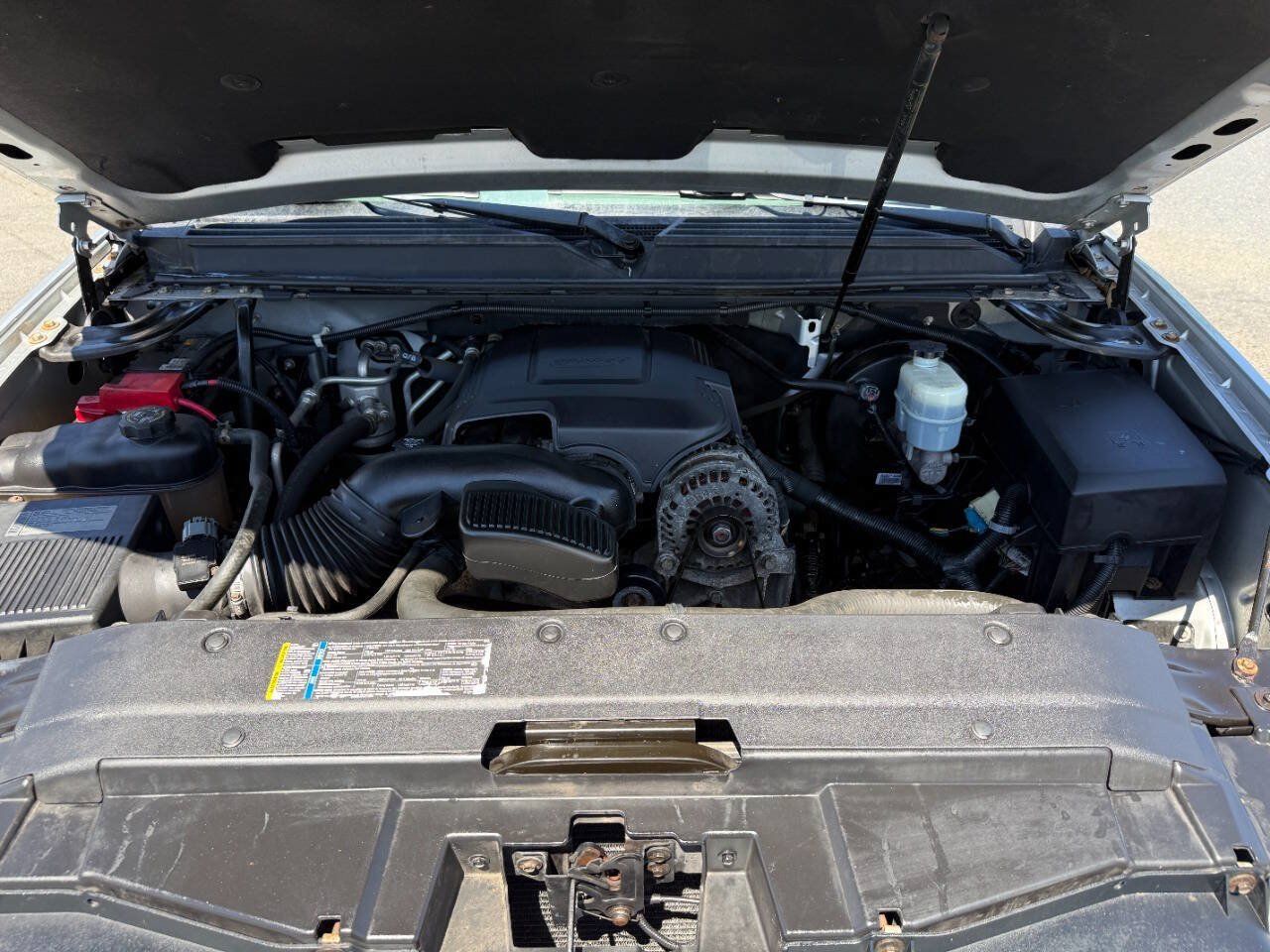 Used 2010 Chevrolet Suburban LT AWD/4WD image 43