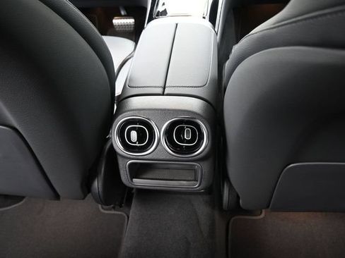 New 2026 Mercedes-Benz GLC 300 image 24