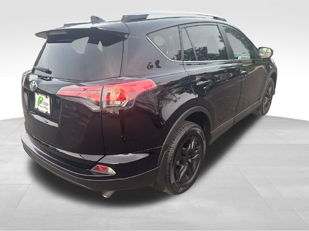 Used 2018 Toyota RAV4 LE w/ All Weather Liner Package AWD/4WD image 7