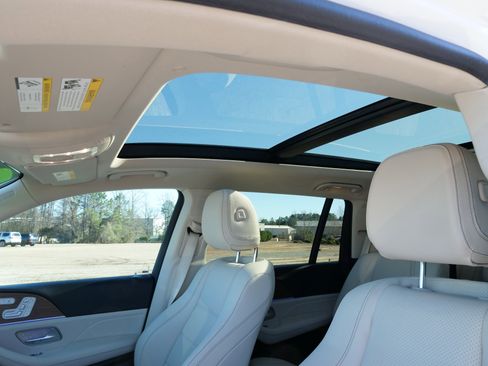 Used 2024 Mercedes-Benz GLS 450 GLS 450 image 31