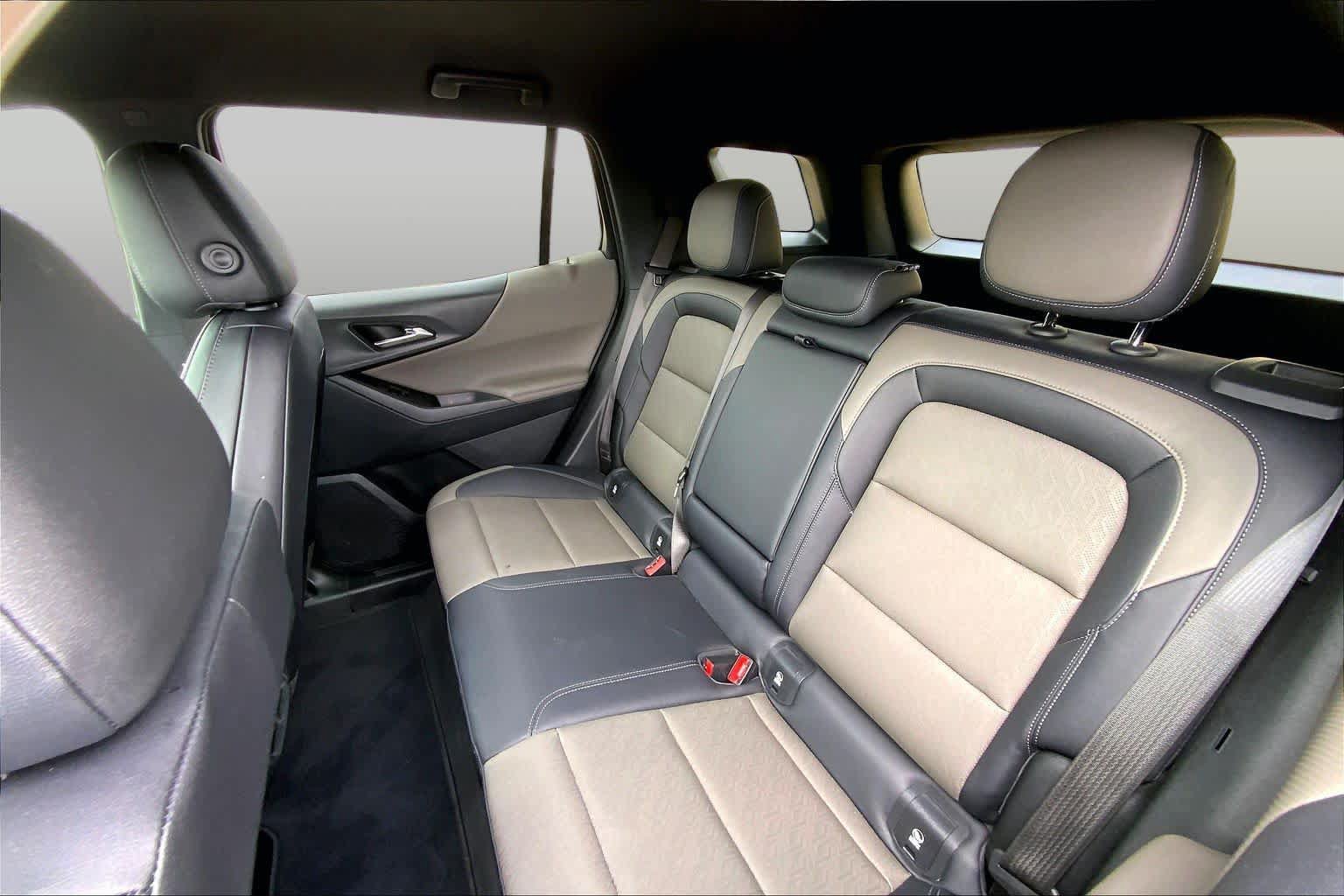 Used 2025 Chevrolet Equinox LT w/ Convenience Package II FWD image 20