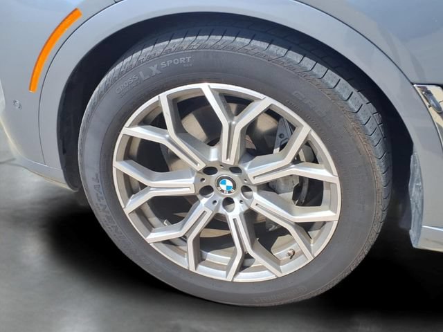 Used 2025 BMW X7 xDrive40i AWD/4WD image 15