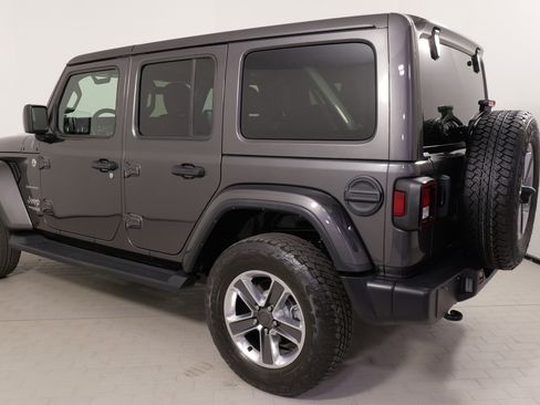 Used 2021 Jeep Wrangler Unlimited Sahara image 14