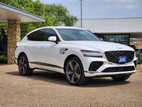 Used 2025 Genesis GV80 3.5T e-SC AWD/4WD image 3