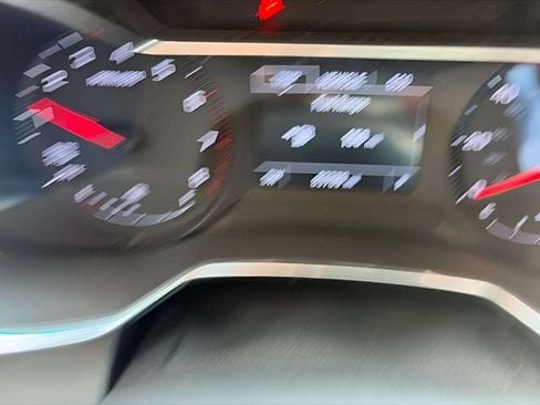 Used 2022 Chevrolet TrailBlazer LT w/ LPO, Blackout Package FWD image 14