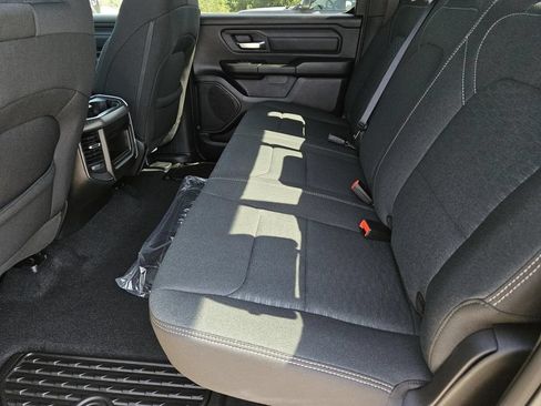 New 2026 RAM 1500 Express AWD/4WD image 23