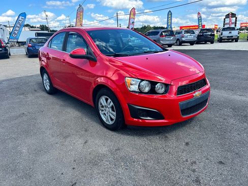 Used 2015 Chevrolet Sonic LT FWD image 3