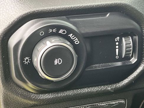 Used 2024 Jeep Wrangler Sport S image 18