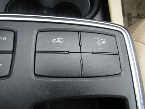 Used 2015 Mercedes-Benz GL 320 BlueTEC 4MATIC image 33